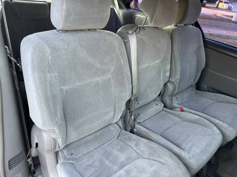 2008 Toyota Sienna CE 8-Passenger