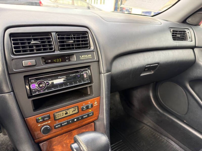 2000 Lexus ES 300