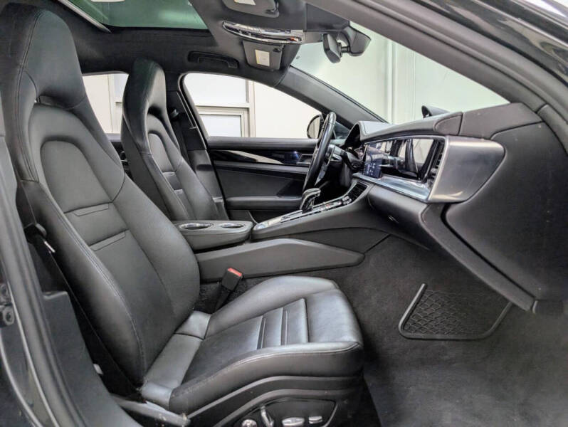 2020 Porsche Panamera