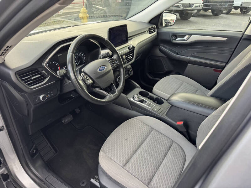 2021 Ford Escape SE