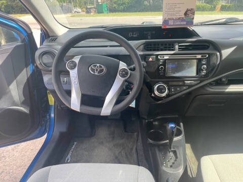2015 Toyota Prius c One