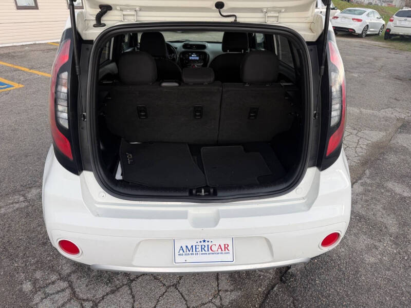 2017 Kia Soul +