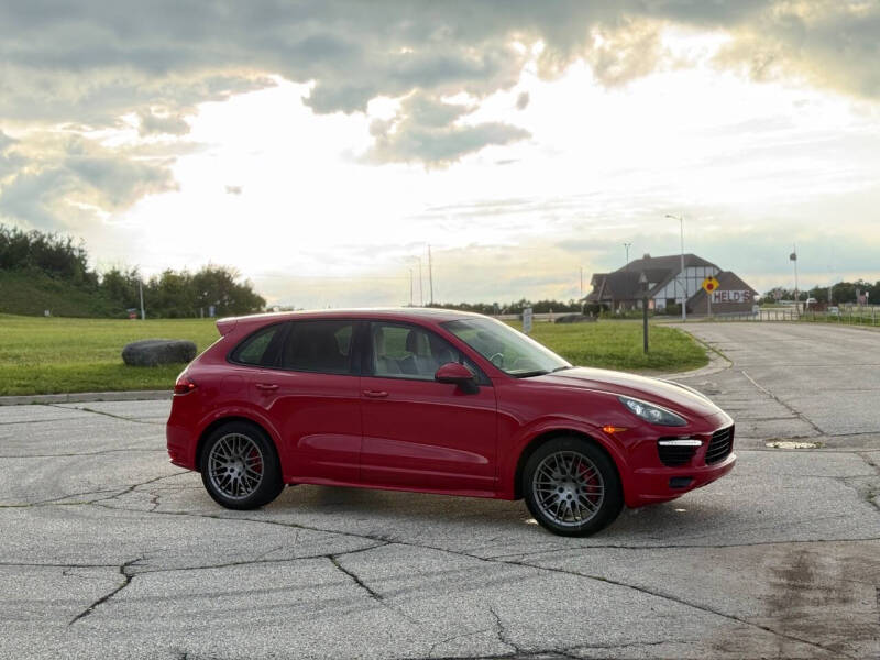 2013 Porsche Cayenne GTS