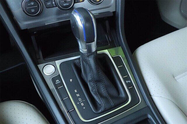 2015 Volkswagen e-Golf SEL Premium