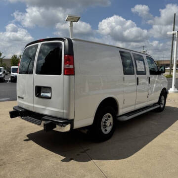 2023 Chevrolet Express 2500