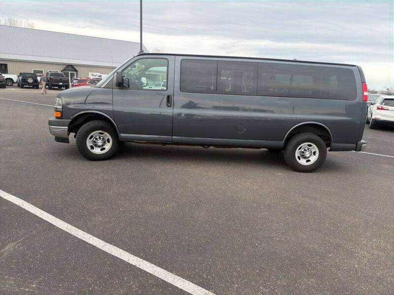 2017 Chevrolet Express LT 3500