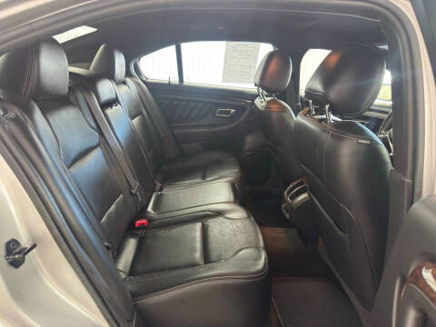 2017 Ford Taurus Limited