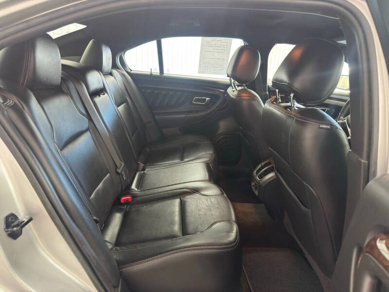 2017 Ford Taurus Limited