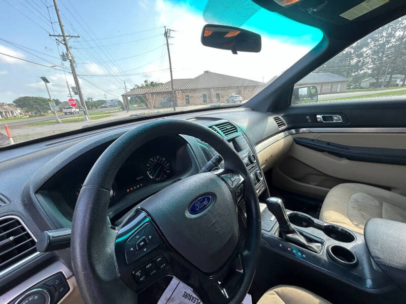 2016 Ford Explorer