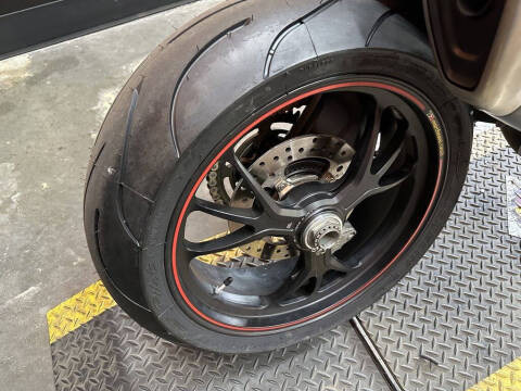 2015 Ducati Hypermotard SP Red Corse Strip