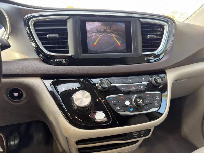 2018 Chrysler Pacifica Touring L