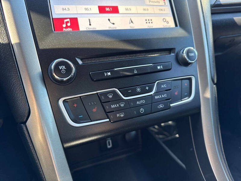 2017 Ford Fusion Energi SE Luxury