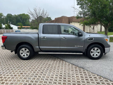 2017 Nissan Titan SV