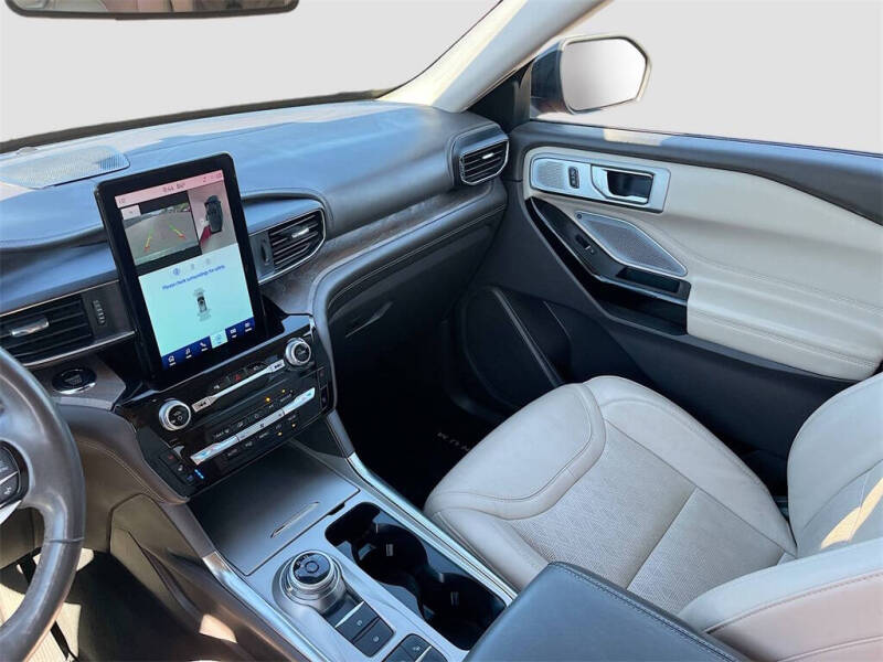 2022 Ford Explorer Platinum