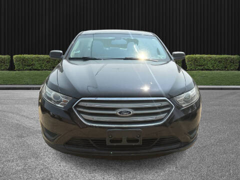 2013 Ford Taurus SE