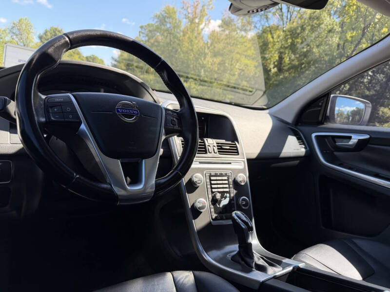 2015 Volvo XC60 T5 Drive-E Premier