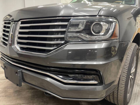 2016 Lincoln Navigator Select