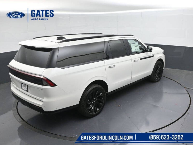 2025 Lincoln Navigator L Reserve