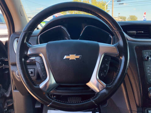 2017 Chevrolet Traverse LT