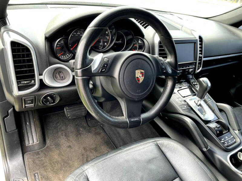 2011 Porsche Cayenne Tiptronic