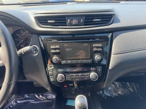 2017 Nissan Rogue SV