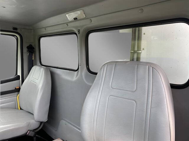 1998 Freightliner FL70