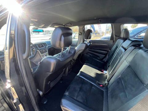 2019 Jeep Grand Cherokee Laredo E