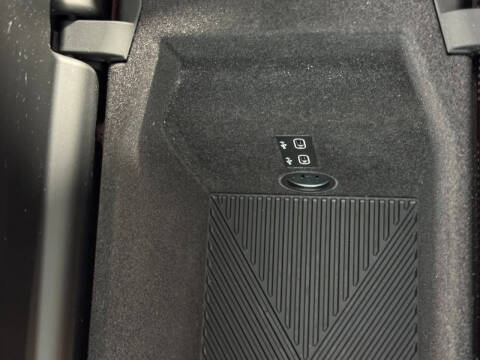 2023 BMW 7 Series 740i