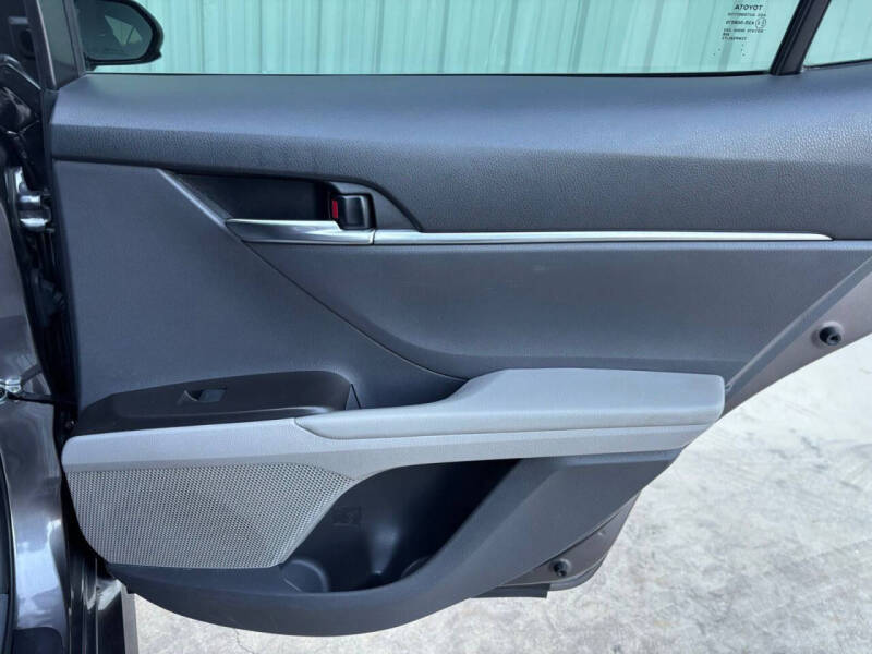 2022 Toyota Camry LE