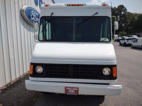 2003 Workhorse P42 for sale at CU Carfinders in Norcross GA