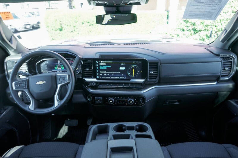 2025 Chevrolet Silverado 3500HD