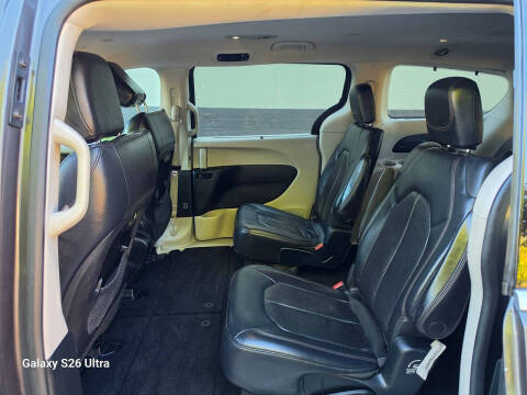 2018 Chrysler Pacifica Touring L