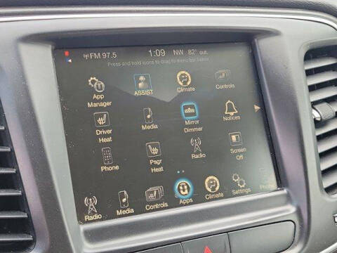 2017 Chrysler 200 Limited Platinum