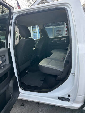 2021 RAM 1500 Classic SLT