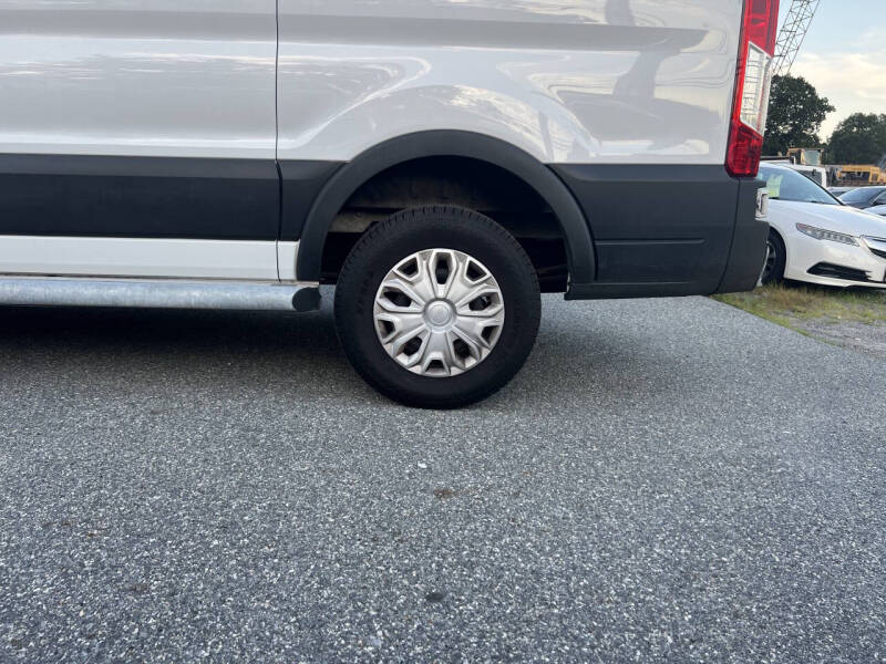 2023 Ford Transit 250