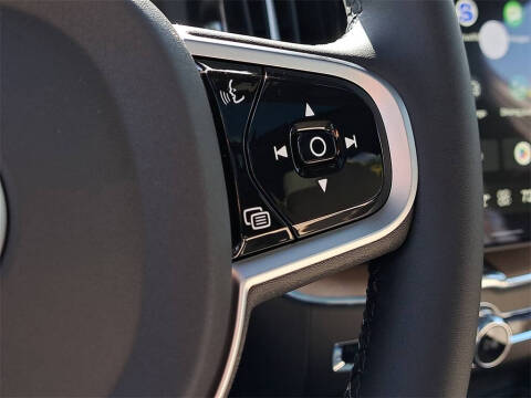 2026 Volvo XC60 T8 Plus