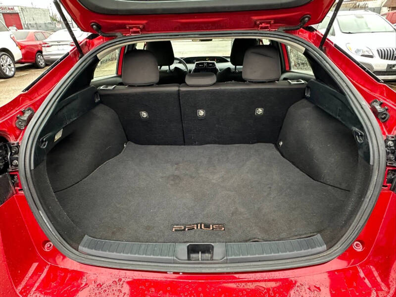 2019 Toyota Prius LE AWD-e