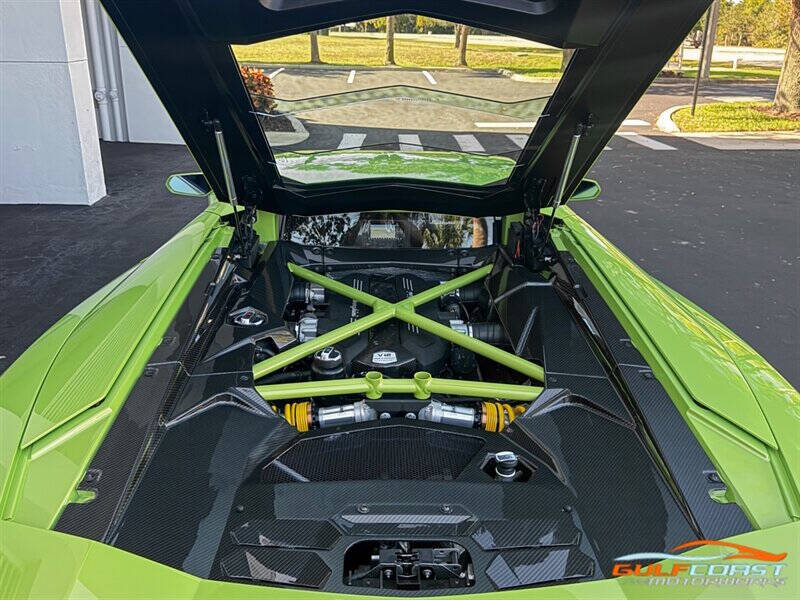 2014 Lamborghini Aventador LP 700-4