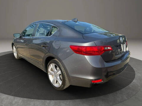 2013 Acura ILX 2.0L w/Tech