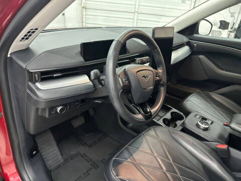 2022 Ford Mustang Mach-E Select