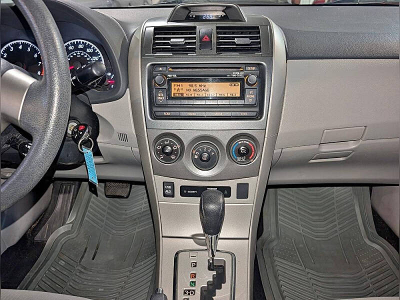 2012 Toyota Corolla LE