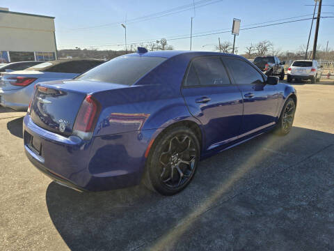 2019 Chrysler 300 S