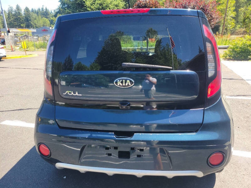 2018 Kia Soul +