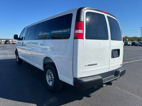 2025 Chevrolet Express LS 3500