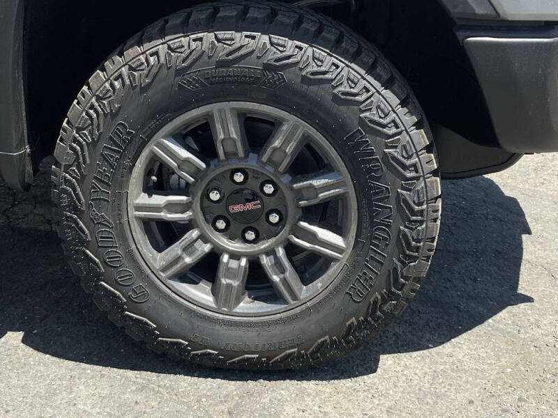 2025 GMC Sierra 1500 AT4X