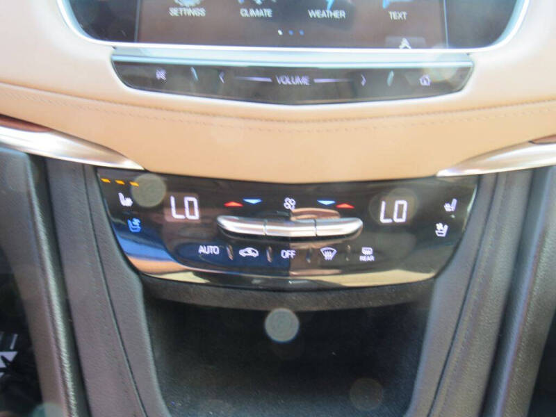 2019 Cadillac XT5 Platinum