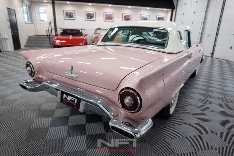 1957 Ford Thunderbird