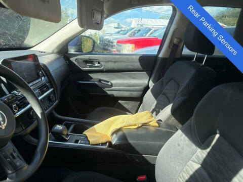 2022 Nissan Pathfinder S