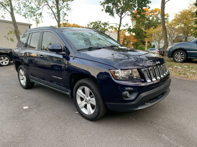 2017 Jeep Compass Latitude photo 4