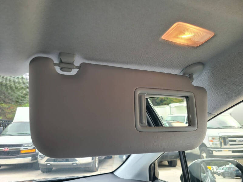 2022 Toyota Prius L Eco